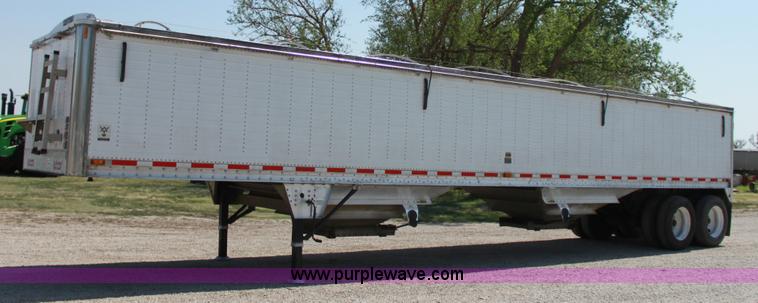 image for item A2726 2004 Wilson DWH-500 43' tandem axle grain trailer