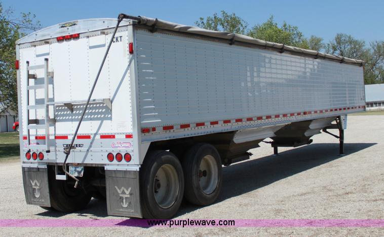 image for item A2726 2004 Wilson DWH-500 43' tandem axle grain trailer