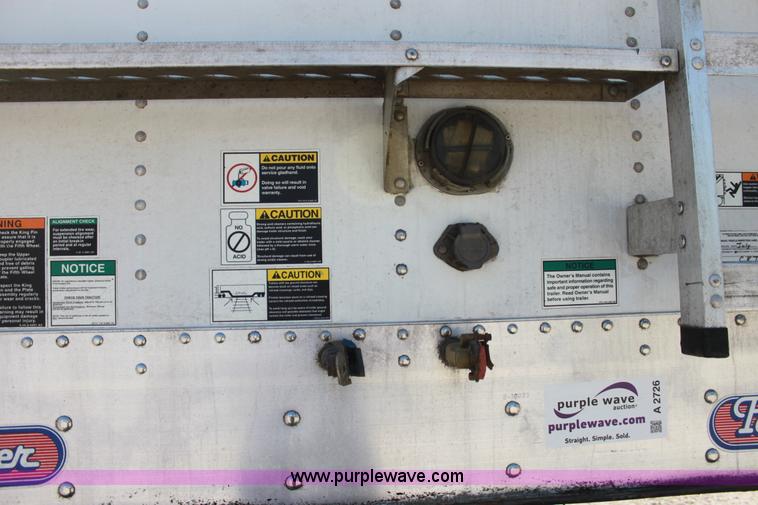 image for item A2726 2004 Wilson DWH-500 43' tandem axle grain trailer