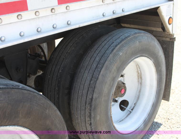image for item A2726 2004 Wilson DWH-500 43' tandem axle grain trailer