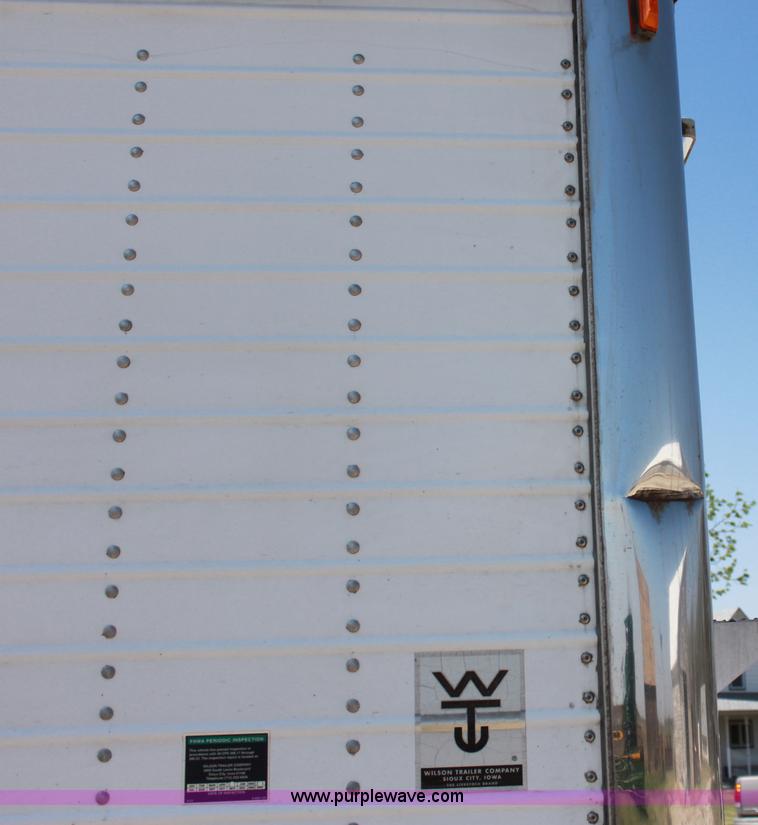 image for item A2726 2004 Wilson DWH-500 43' tandem axle grain trailer