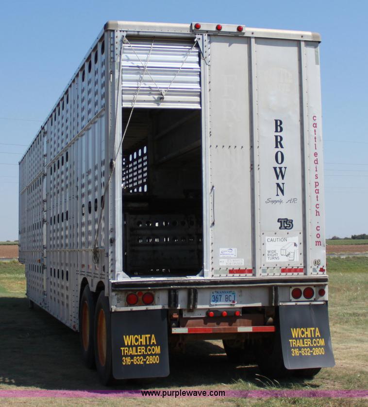 image for item A2727 1989 Merritt 48' tandem axle livestock trailer