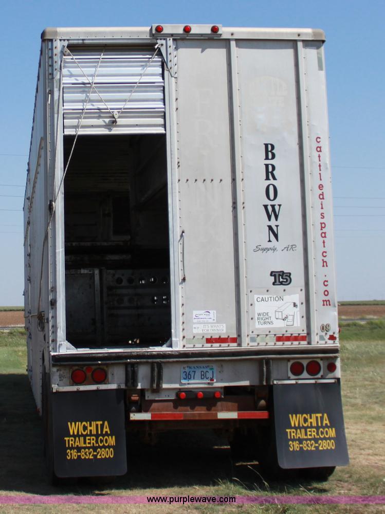 image for item A2727 1989 Merritt 48' tandem axle livestock trailer