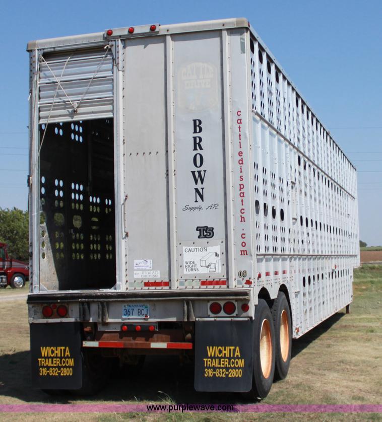 image for item A2727 1989 Merritt 48' tandem axle livestock trailer