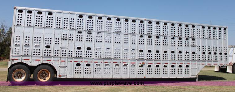 image for item A2727 1989 Merritt 48' tandem axle livestock trailer