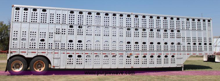 image for item A2727 1989 Merritt 48' tandem axle livestock trailer