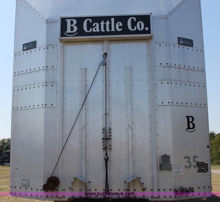 image for item A2727 1989 Merritt 48' tandem axle livestock trailer