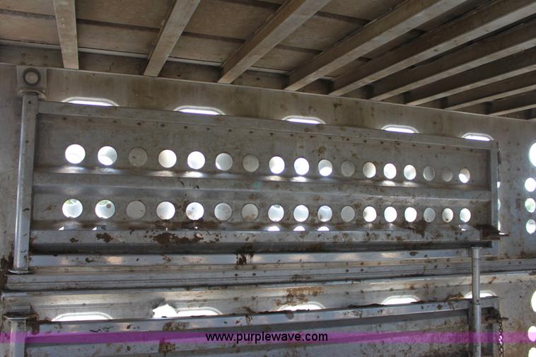 image for item A2727 1989 Merritt 48' tandem axle livestock trailer