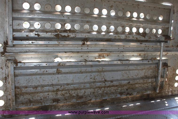 image for item A2727 1989 Merritt 48' tandem axle livestock trailer