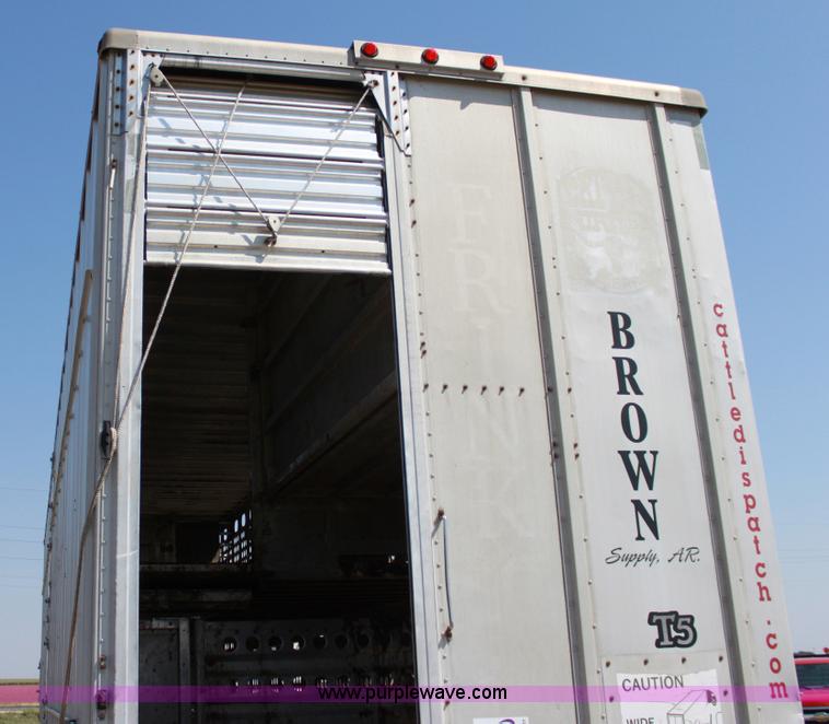 image for item A2727 1989 Merritt 48' tandem axle livestock trailer