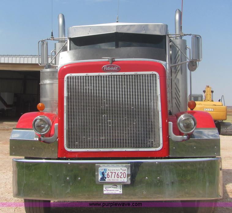 image for item A3535 1990 Peterbilt 379 semi truck