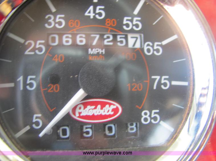 image for item A3535 1990 Peterbilt 379 semi truck