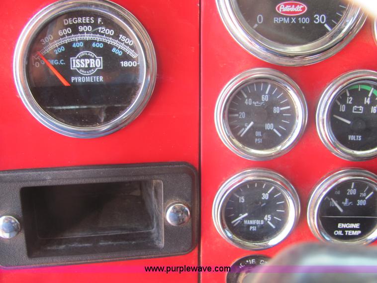 image for item A3535 1990 Peterbilt 379 semi truck