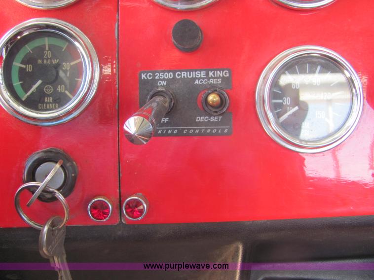 image for item A3535 1990 Peterbilt 379 semi truck