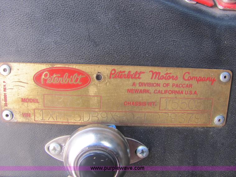 image for item A3535 1990 Peterbilt 379 semi truck