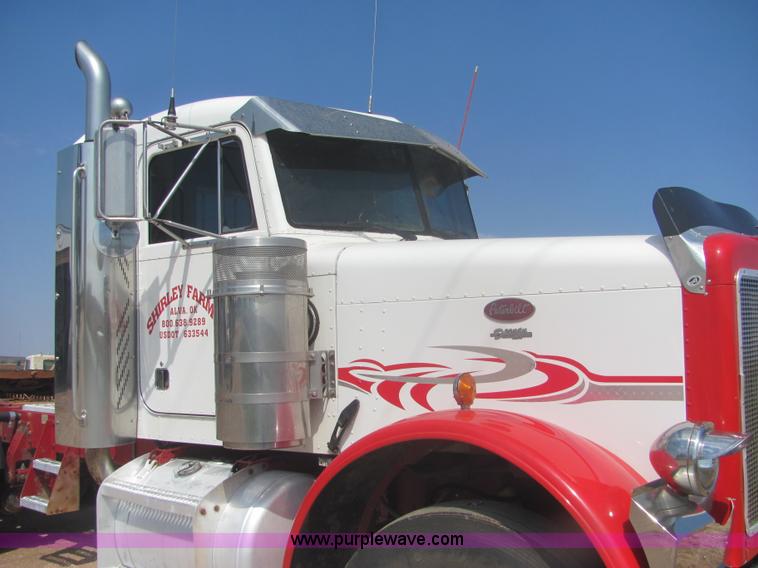 image for item A3535 1990 Peterbilt 379 semi truck