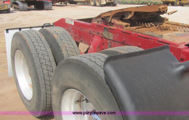 image for item A3535 1990 Peterbilt 379 semi truck