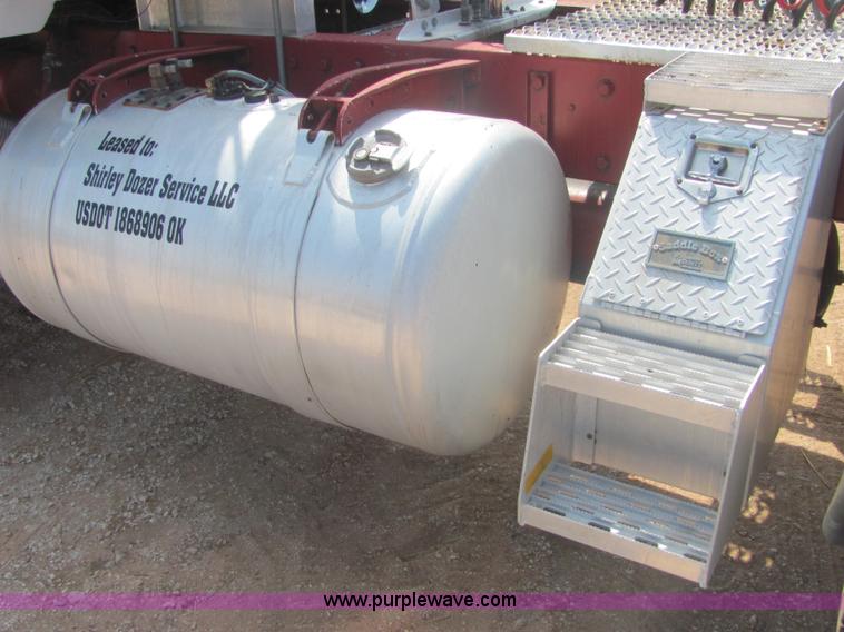 image for item A3535 1990 Peterbilt 379 semi truck