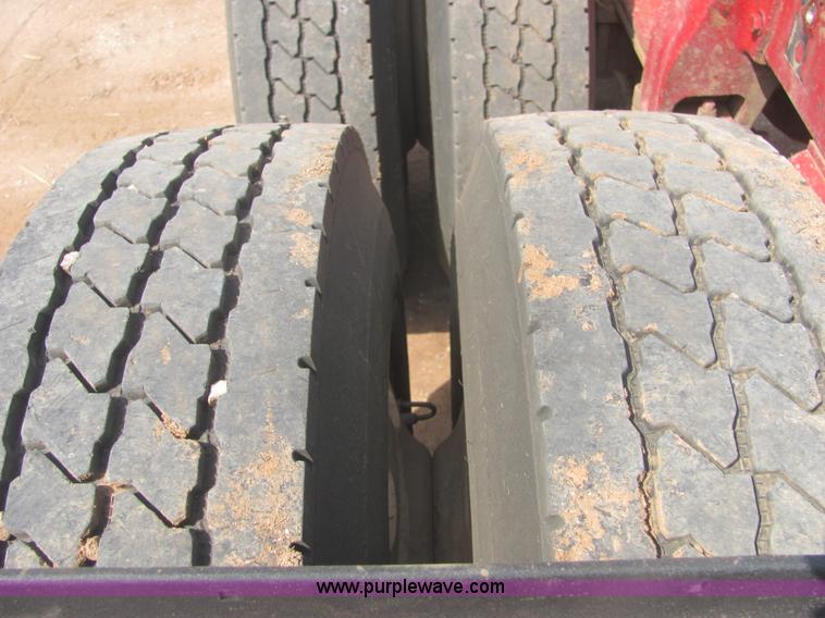 image for item A3535 1990 Peterbilt 379 semi truck