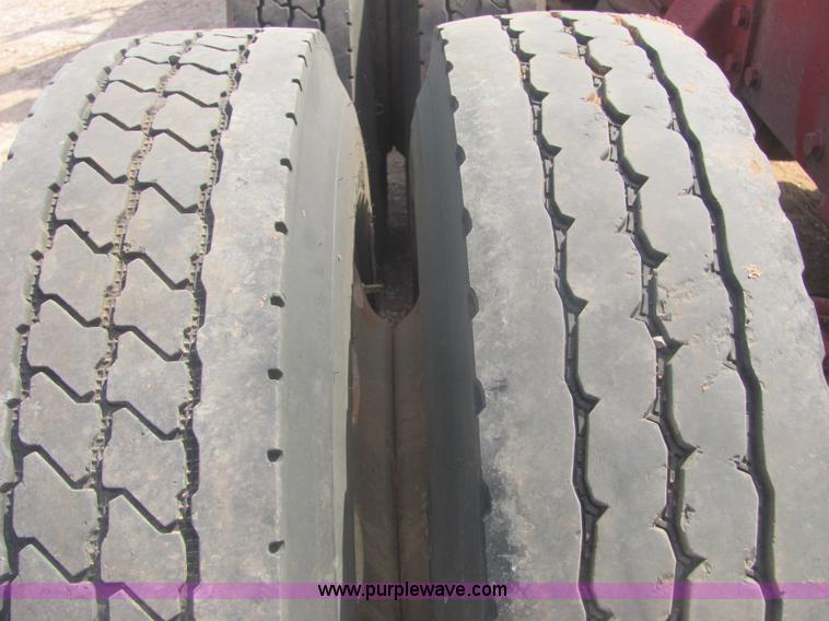 image for item A3535 1990 Peterbilt 379 semi truck