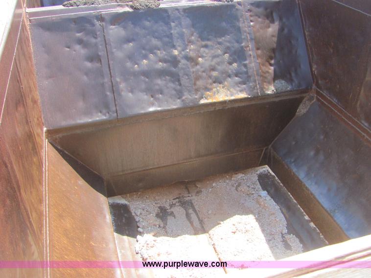 image for item A3568 1990 Ranco belly dump trailer