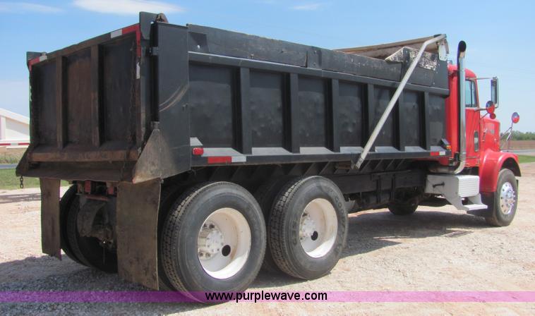 image for item A3571 1988 Freightliner FC60 dump truck