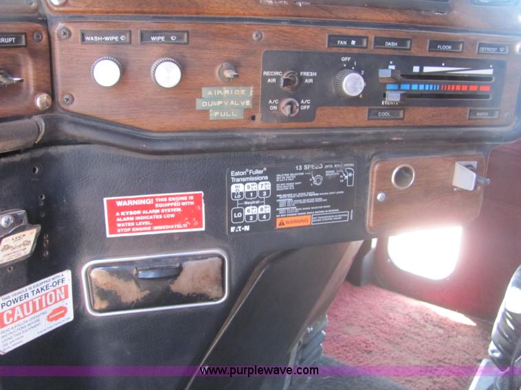 image for item A3571 1988 Freightliner FC60 dump truck