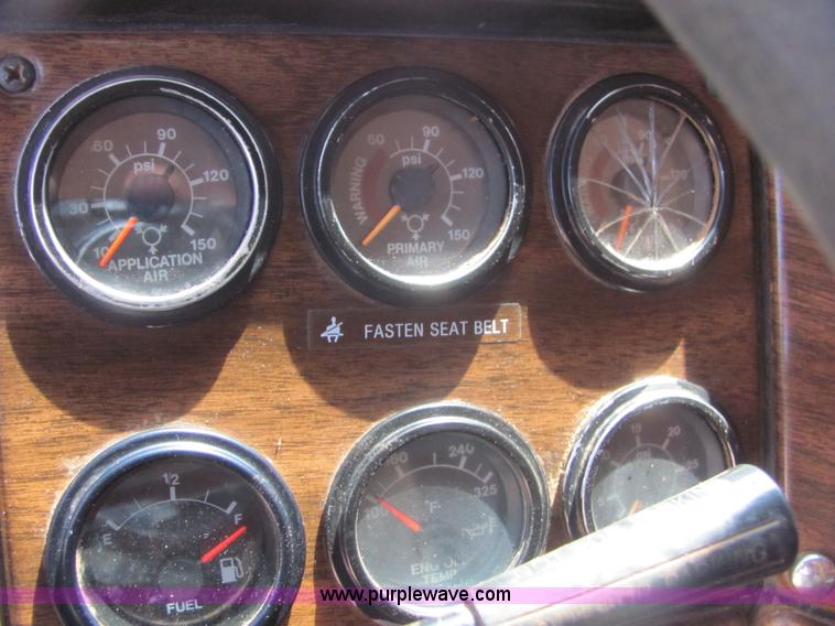 image for item A3571 1988 Freightliner FC60 dump truck