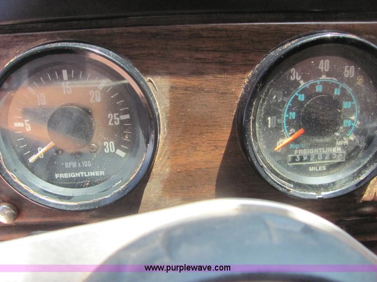 image for item A3571 1988 Freightliner FC60 dump truck