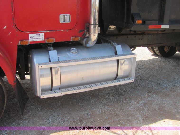 image for item A3571 1988 Freightliner FC60 dump truck