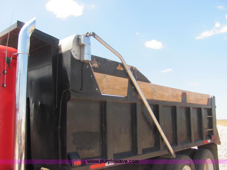 image for item A3571 1988 Freightliner FC60 dump truck