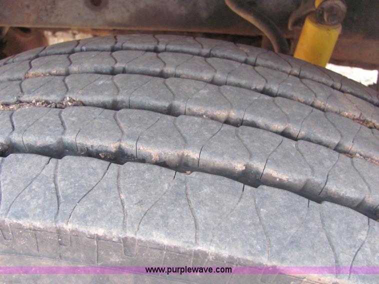 image for item A3571 1988 Freightliner FC60 dump truck