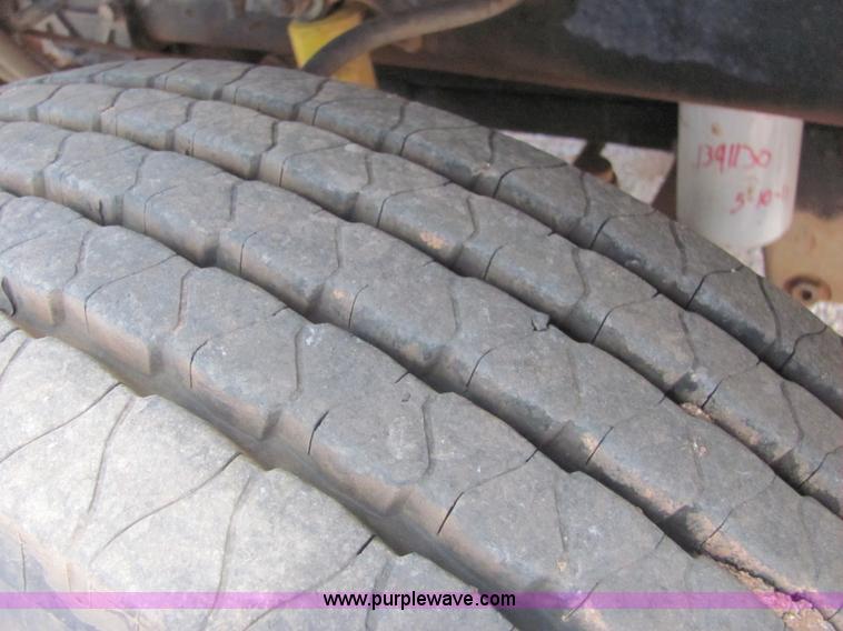 image for item A3571 1988 Freightliner FC60 dump truck