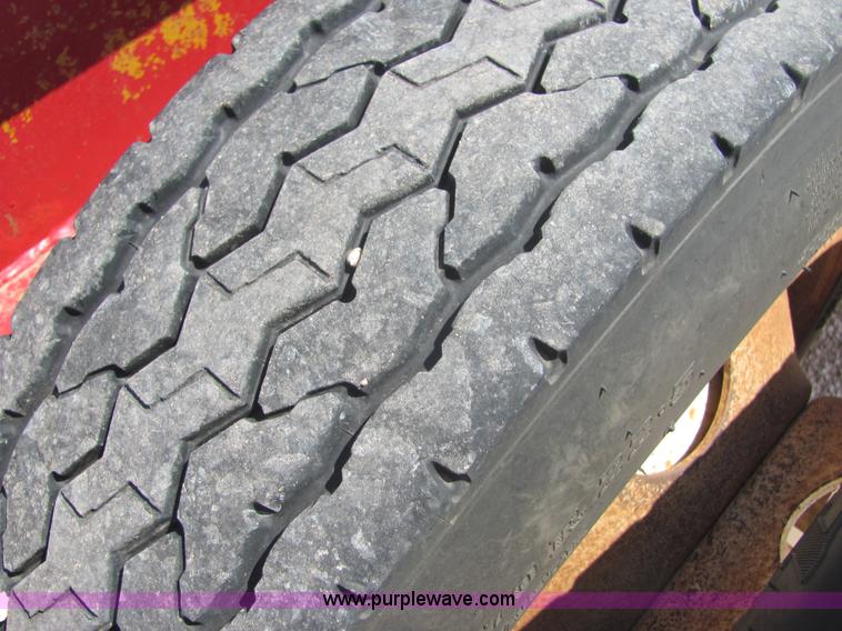 image for item A3572 1975 Load King 35 ton flatbed trailer