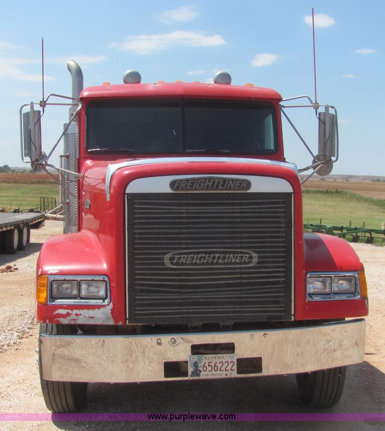 image for item A3573 1991 Freightliner FLD120 semi truck