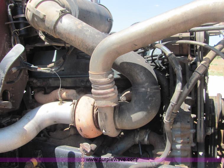 image for item A3573 1991 Freightliner FLD120 semi truck