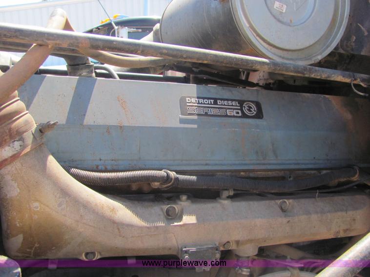 image for item A3573 1991 Freightliner FLD120 semi truck