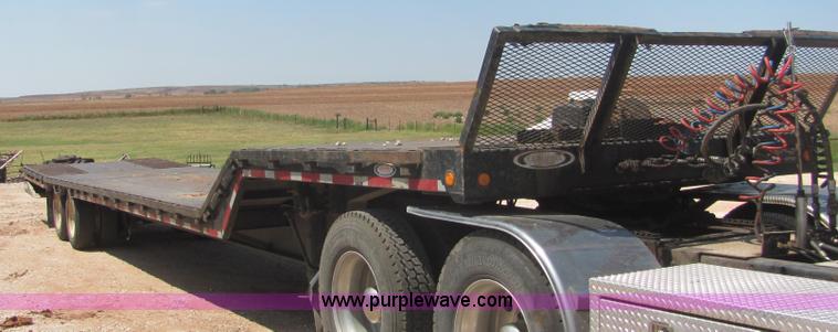 image for item A3574 1999 Ledwell hydraulic tail equipment trailer