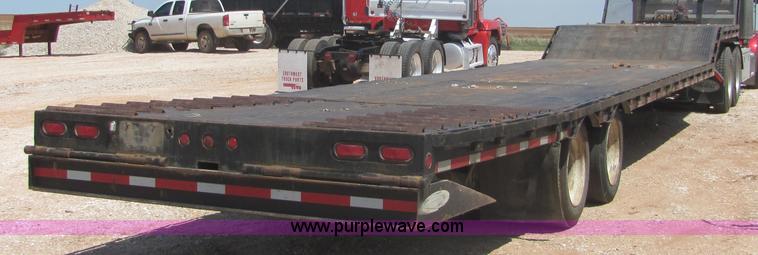 image for item A3574 1999 Ledwell hydraulic tail equipment trailer