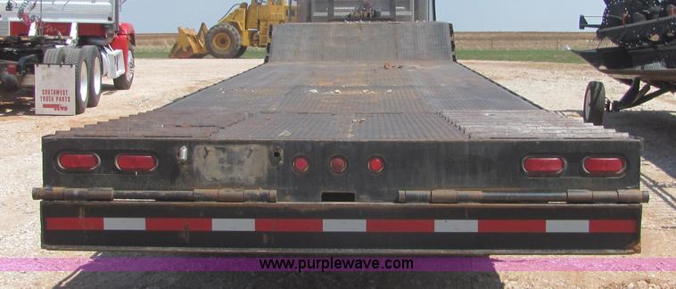 image for item A3574 1999 Ledwell hydraulic tail equipment trailer