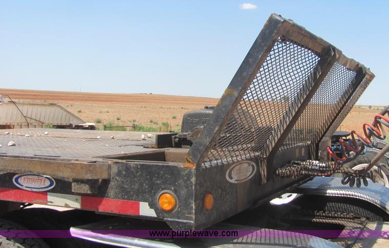 image for item A3574 1999 Ledwell hydraulic tail equipment trailer