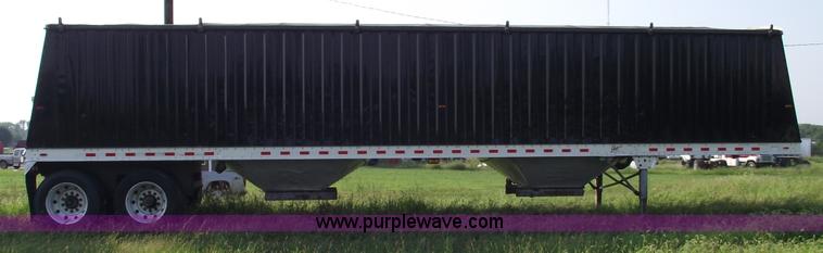 image for item A4027 2005 Jet 42' aluminum grain trailer