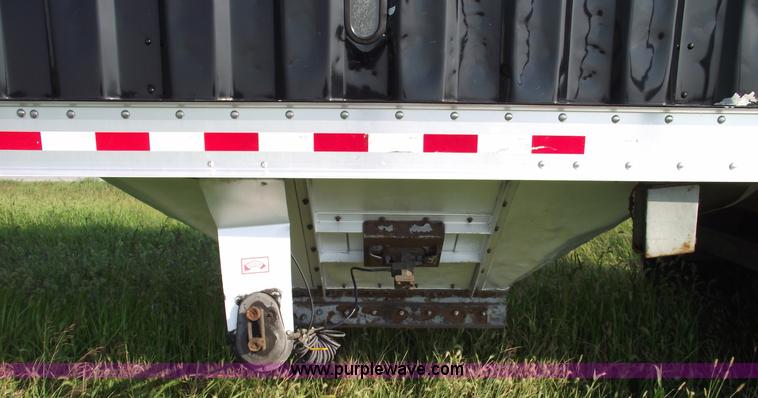 image for item A4027 2005 Jet 42' aluminum grain trailer