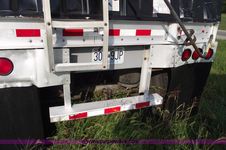 image for item A4027 2005 Jet 42' aluminum grain trailer