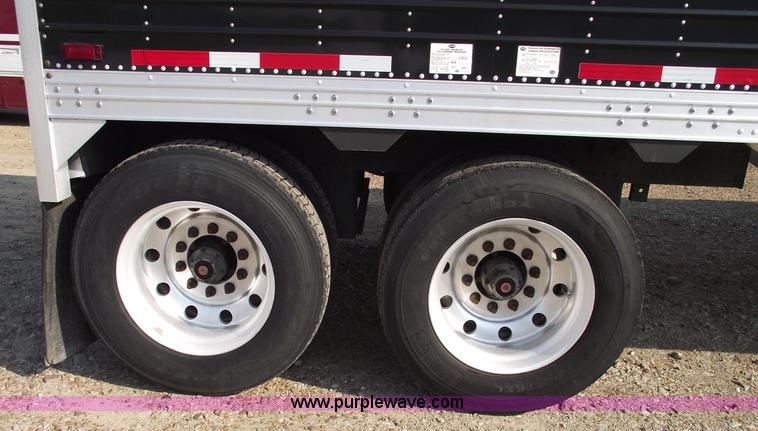 image for item A4028 2007 Timpte Super Hopper 42' aluminum grain trailer