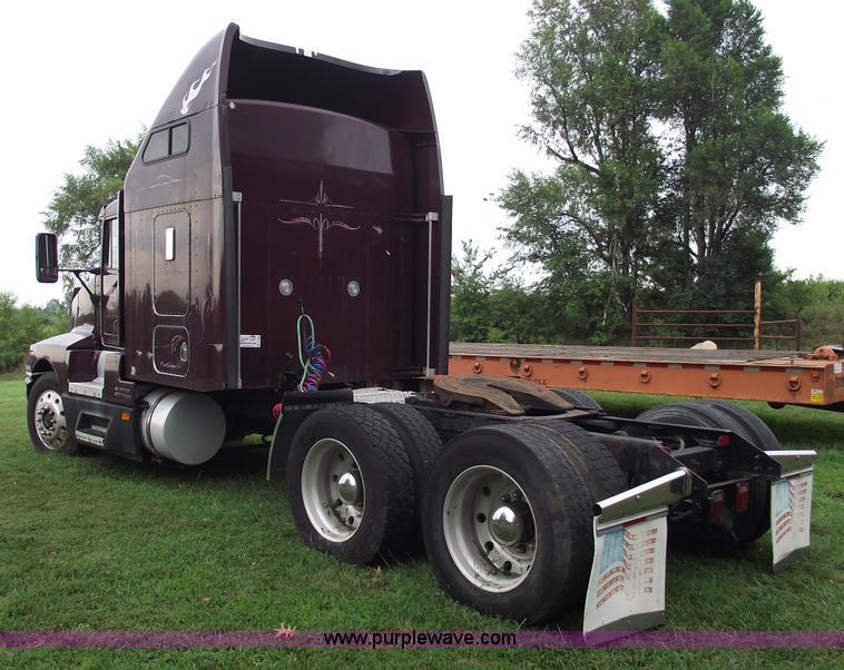 image for item A4098 1993 Kenworth T600 semi truck