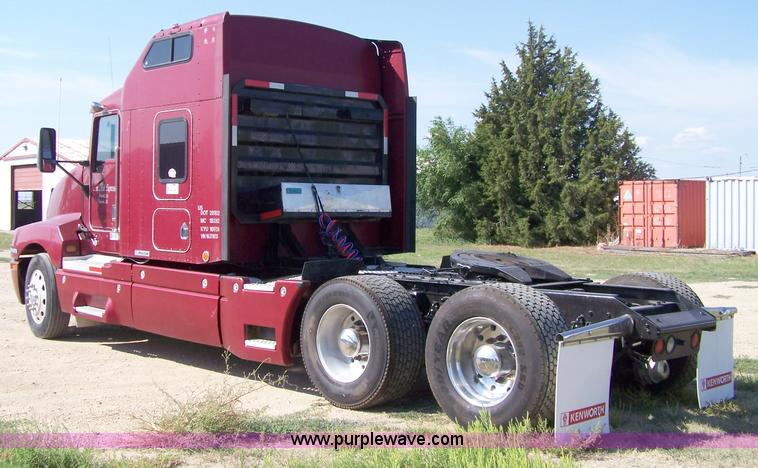 image for item A4503 1998 Kenworth T600 semi truck
