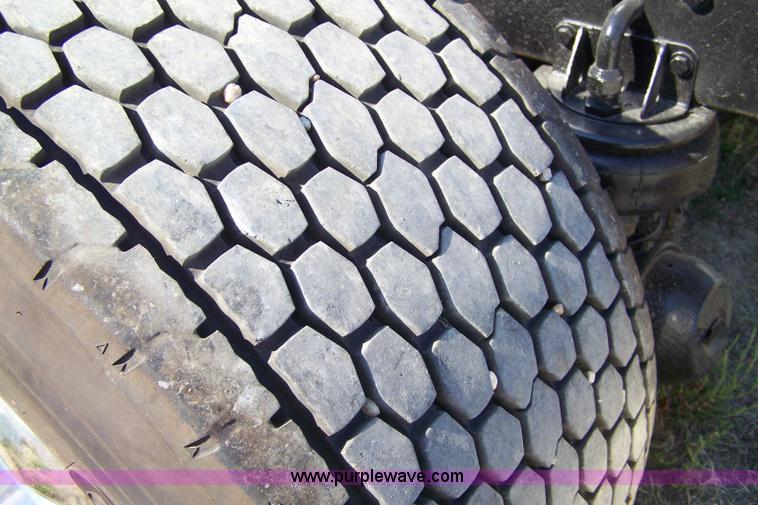 image for item A4503 1998 Kenworth T600 semi truck