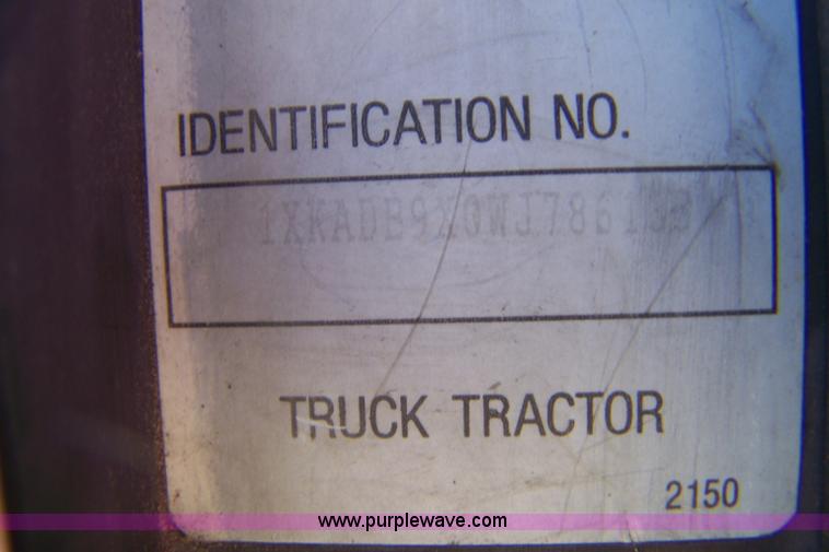 image for item A4503 1998 Kenworth T600 semi truck