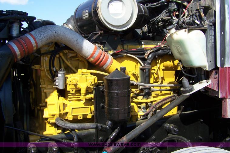 image for item A4503 1998 Kenworth T600 semi truck